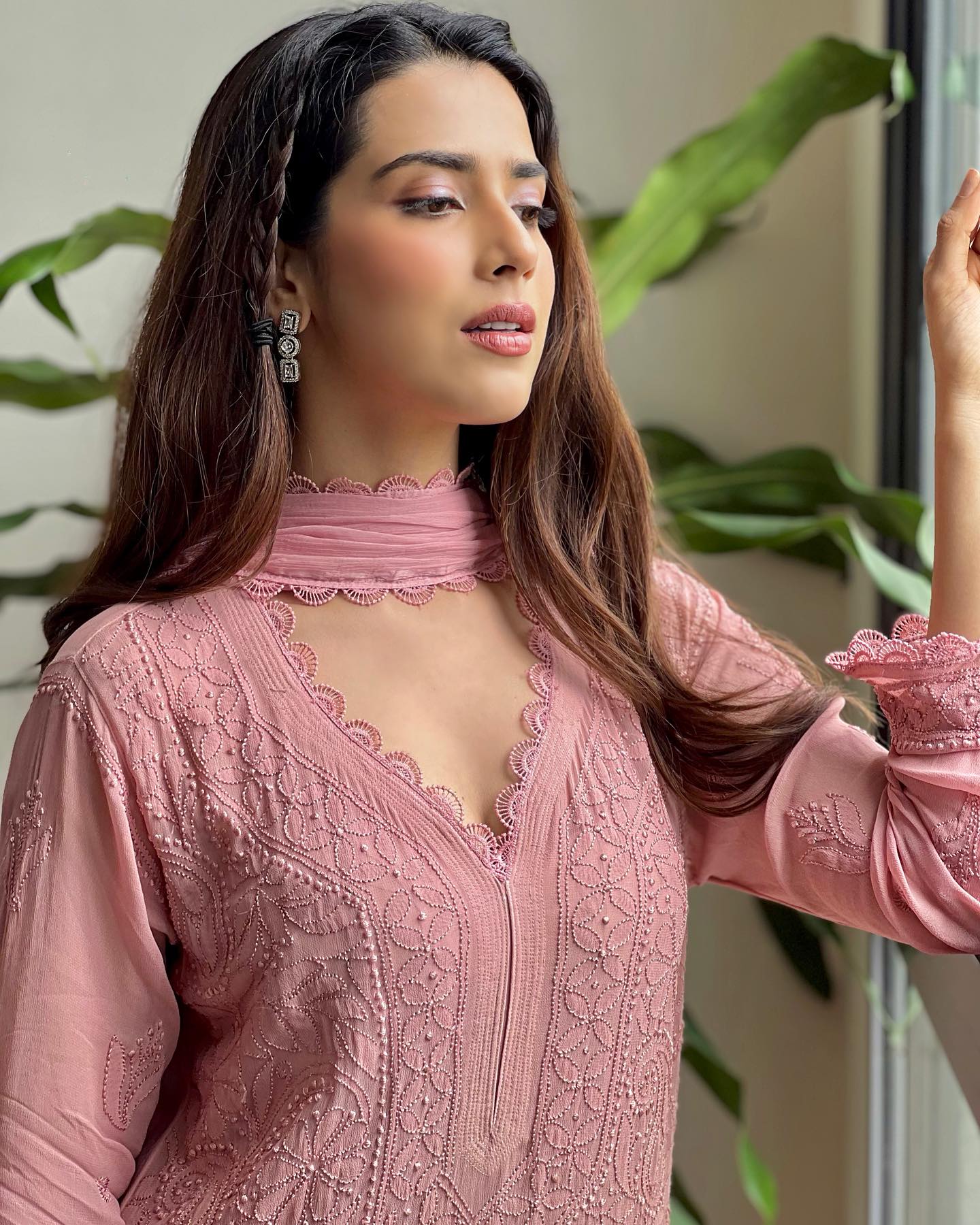BEAUTIFUL PINK COLORED EMBROIDERY WORKED KURTA SET WITH