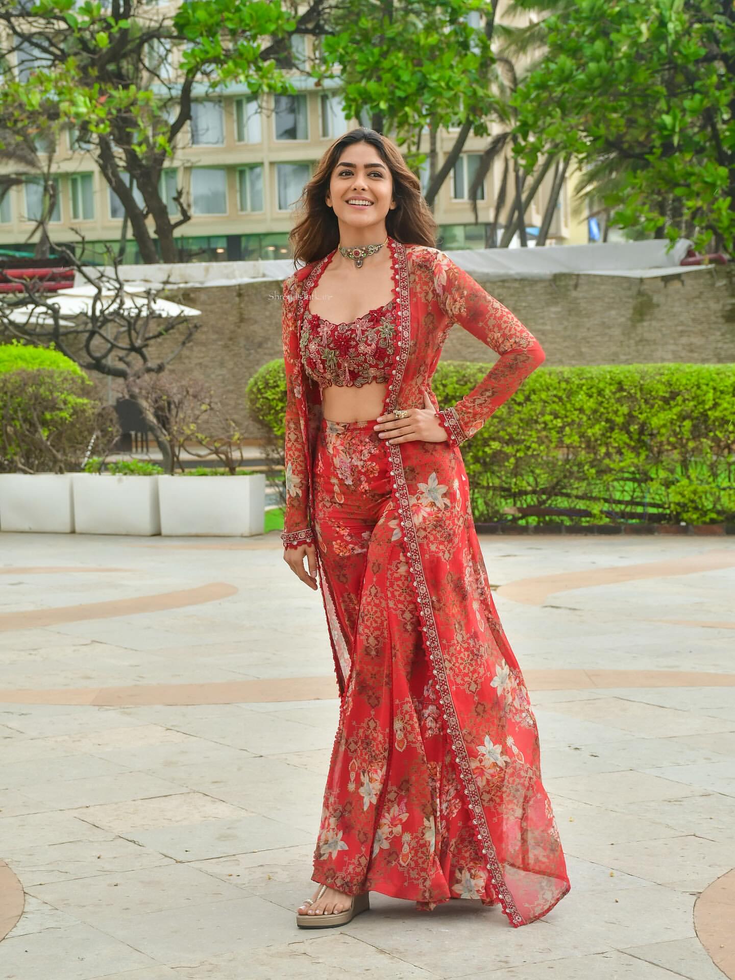 Celibrity inspired  Red Blossom Georgette Co-ord with Jacket
