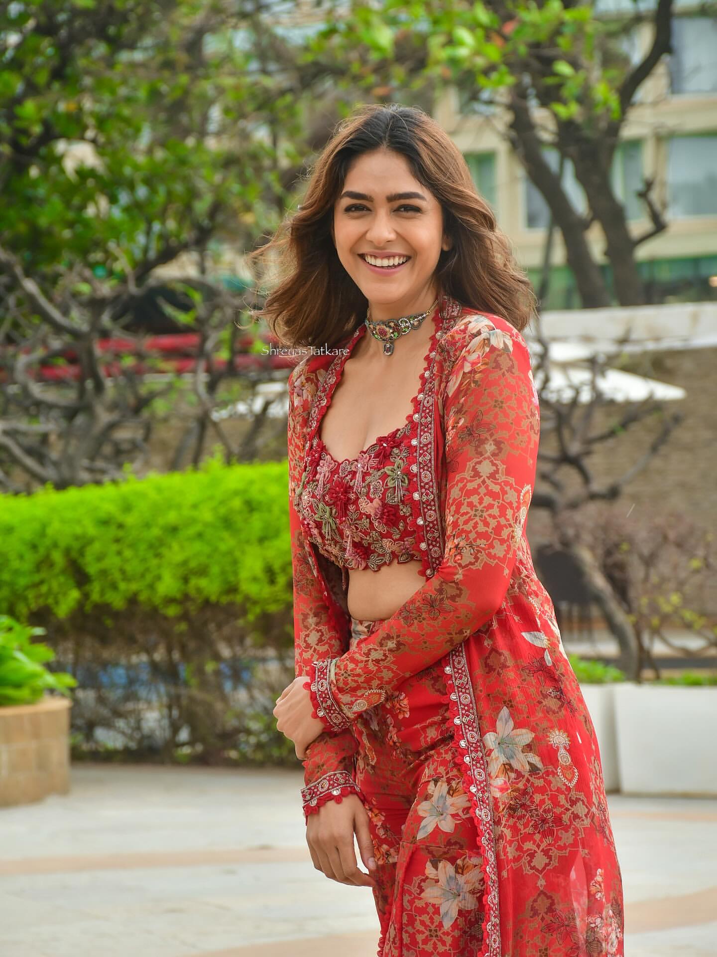 Celibrity inspired  Red Blossom Georgette Co-ord with Jacket
