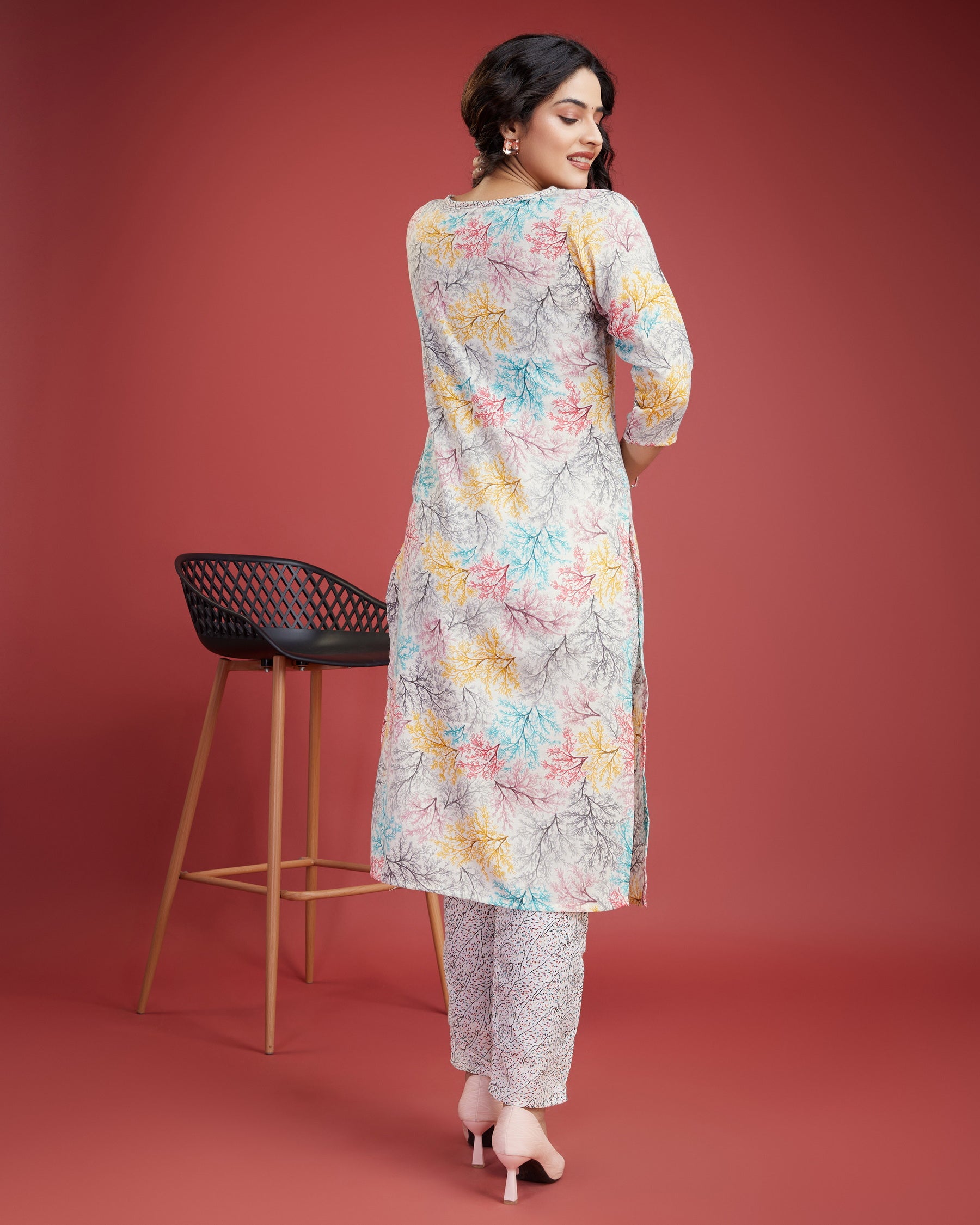 Whit Printed Straight Kurta With Pant & Dupatta